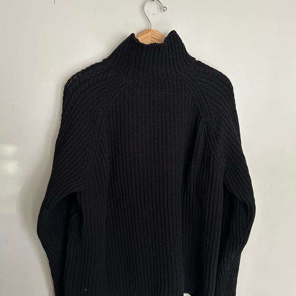 Lululemon Bring the Cozy sweater - Picture 3 of 3